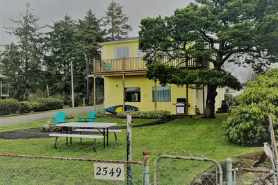 Image de Dog Friendly - Neighborhood friendly -  Estuary & Beach front Magical Spot