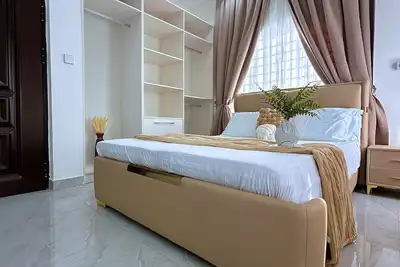 Image de 3-bedroom townhome in enchanting East Legon Hills with back up electricity