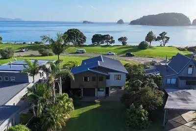 Hahei Beachside Escape