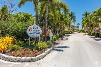 Image de Beachfront Condo + Heated Pool, Hot Tub, Tennis + Walk to Dining