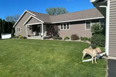 Image de Spacious 5-bedroom house close to Eaa-3 miles