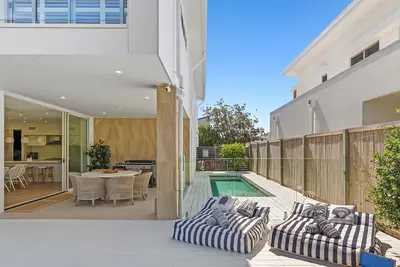 Cylinder Shores – Luxury Beachfront Home