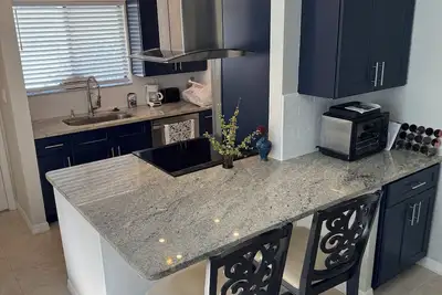 Image de 2-bedroom villa walking distance to almost everything