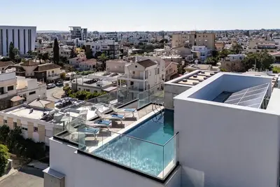 Image de 203 Piliou - Vue sur la ville et accès à la piscine sur le toit