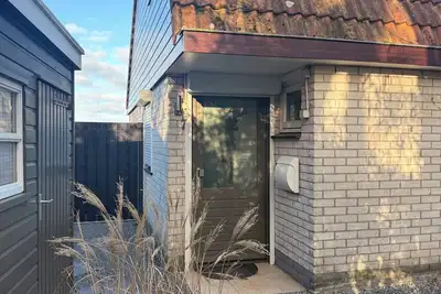 Image de Forest cottage by the sea