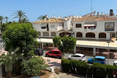 Image de Apartment on the beach. 10 minutes from Valencia Sleeps 4. 2 bedroom 1 bathroom