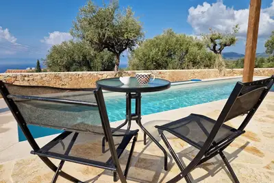 Image de Stunning villa with breathtaking mountain and sea views and private pool.