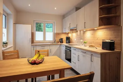 Image de Spacious, stylish, family-friendly, private infrared lounger, mountain railroads included.