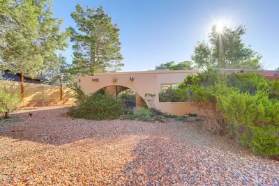 Image de Sedona Red Rock Retreat w 3br, 2 baths w/ Views + Fire Pit at Prime West Sedona