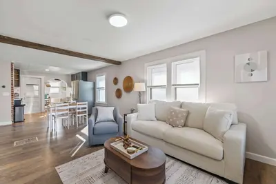 Image de Charming 2 bed 1 bath home near College Hill