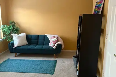 Image de Safe, quite and fantastic neighborhood with close proximity to Malls