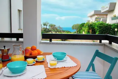 Image de Appartement méditerranéen avec vue sur la mer, 10 minutes à pied du centre-ville