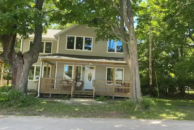 Image de Cozy Getaway Near Downtown Frankfort – Walk to Beaches, Trails & Dining
