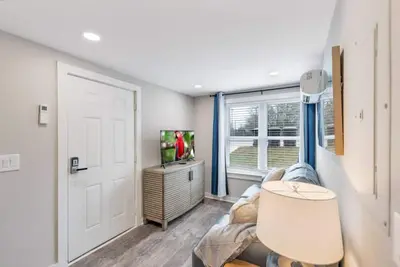 Image de Fresh*Cozy*Practical*Budget Friendly Apt (241d)