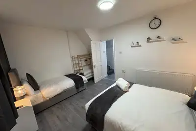 Image de City Escape| 4 Bedroom House| Sleep 9