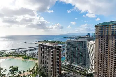 Image de 2-bedroom Suite at Hilton Lagoon Towers located by Waikiki Beach