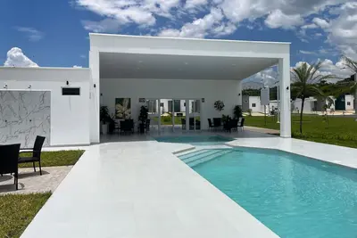 Image de Charming 2-bedroom house with Ac in peaceful Metapan