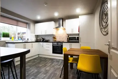 Image de Brattan Road -  a house that sleeps 5 guests  in 5 bedrooms