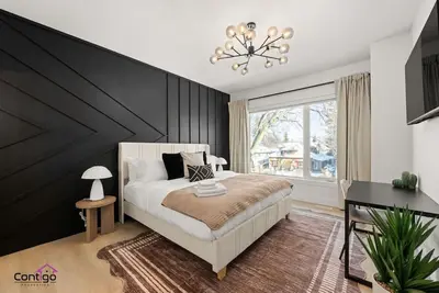 Image de Luxe Retreat | Sleeps 12 | Garage | Ac | 10 min Dt