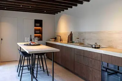 Image de Maison de presbytère rénovée avec terrasse