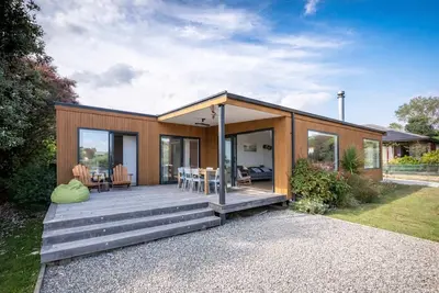 Image de Pohara's Beach Escape