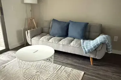 Image de Ten Minutes Walk from Asu - Washer/Dryer in Unit