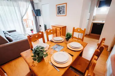 Image de Appartement familial à Ax-les-Thermes avec balcon