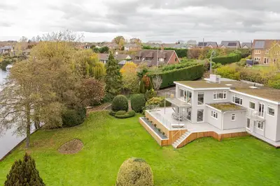 Image de The Nait - Riverside, ground floor bedroom, Evesham