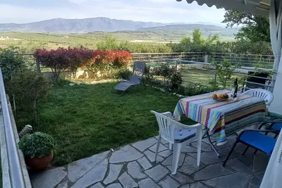 Image de Garden Apartment in Panorama Kariani with Free Parking & Bbq, Near the Sea