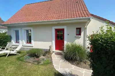 Image de Maison avec jardin, à 8 minutes de la plage, dans secteur calme et paisible
