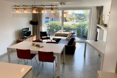 Image de Luxury apartment Including Garage - quiet location near the sea - Ground Floor