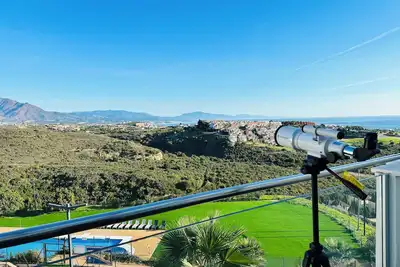 Image de Scenic Sea, Mountain & City View Holiday Apartment