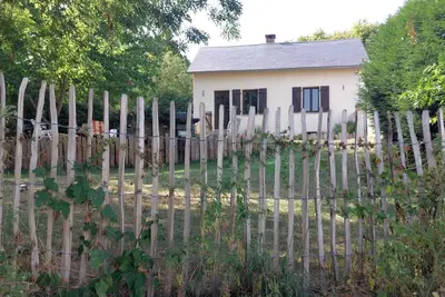 Image de Rural cottage for 4 people on an organic farm with enclosed garden