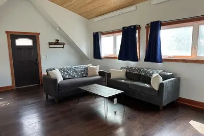 Image de Peregrine Nest: Modern Open Concept House w/Ac near Yellowstone National Park