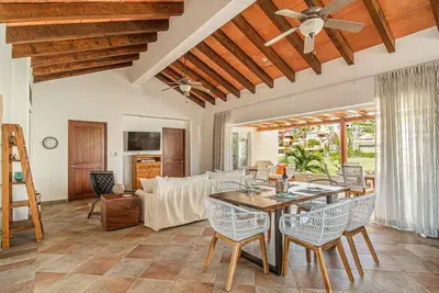 Image de Las Quintas 6b - 2br Chic Condo on Golf Course/Sdc Hotel Zone, Beach & Dining.