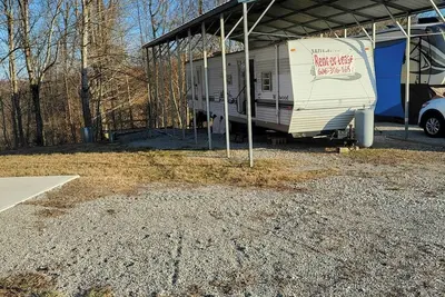 Image de 2-bedroom 37 ft. Camper near Grider Hill Marina on Lake \nCumberland