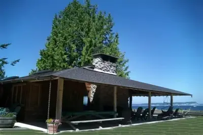 Image de Serene 3-bedroom cabin in Hansville perfect for a relaxing getaway.