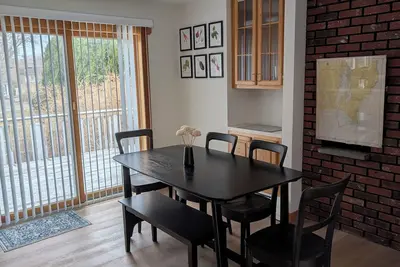 Image de Narragansett Retreat – Full House Near Beach + A/C