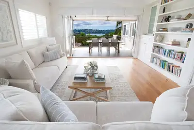 Image de Olive Grove, Balmoral by Cobbold & Co