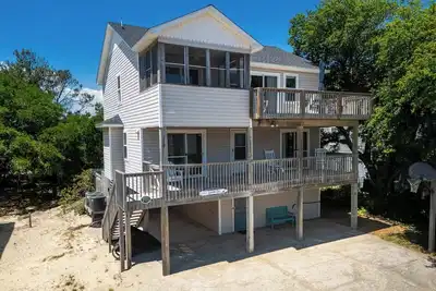 Image de Ocean Side- Neighborhood Beach Access-Spacious- Private pool/spa- pet friendly