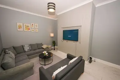 Image de Stylish 3br Home • Sleeps 6 • Free Parking • 10 mins to Newcastle