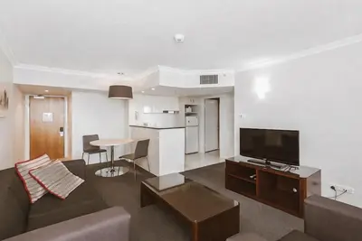 Image de Inviting Brisbane Family 2br | Cbd | Pool & Gym