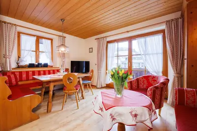 Image de Appartement 'Weibhauser' avec vue sur la montagne, terrasse privée et Wi-Fi
