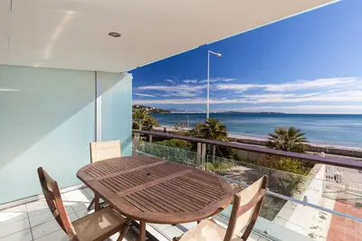 Image de Frontline Beach Apartment with Huge Sea-View & Terrace on Moure Rouge Cannes