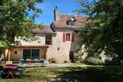 Image de Maison spacieuse au calme dans un merveilleux cadre de verdure