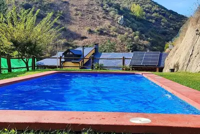 Image de Maison de campagne « Ribera Del Cantero » avec vue montagne, piscine privée et Wi-Fi