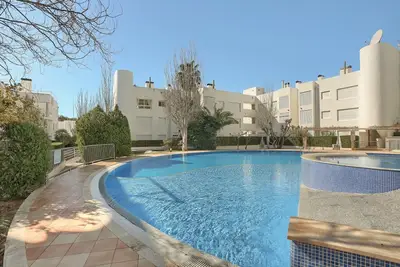 Image de First floor holiday apartment in Bellresguard complex