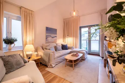 Image de Luxury Dartmouth Townhouse with Pool & Parking