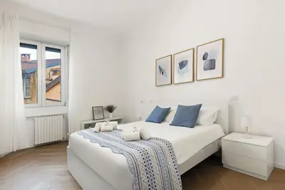 Image de Stylish design flat Isola