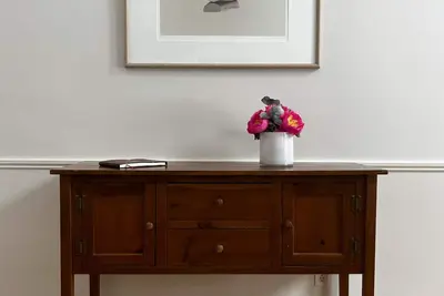 Image de 3 Bed Edgartown Retreat: Central Ac, Hot Tub, Private Yard & Easy Access to Town